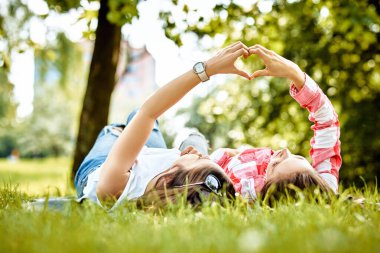 Ritual Pribadi di Rumah untuk Menjaga Keseimbangan Suasana
